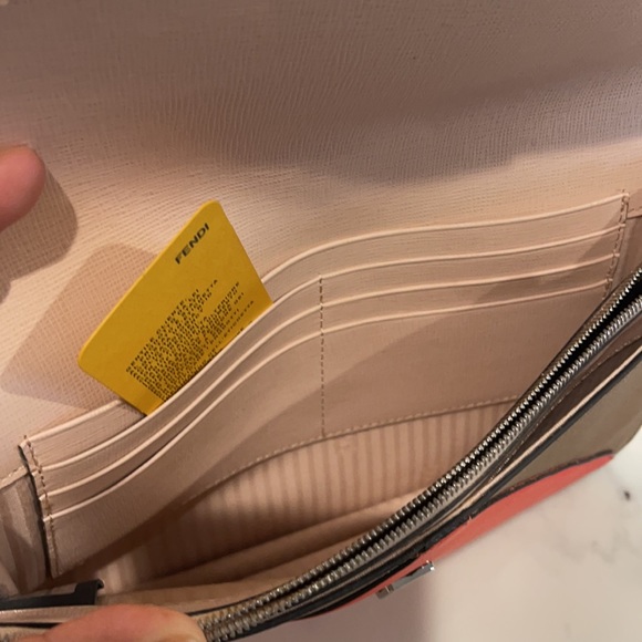 FENDI clutch - Picture 9 of 14